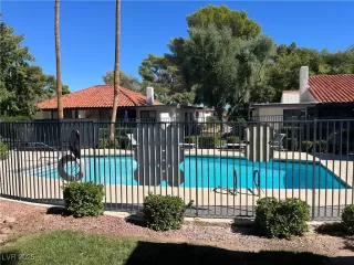 Photo #1: 2728972 Listing