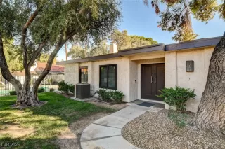 Photo #6: 2728972 Listing