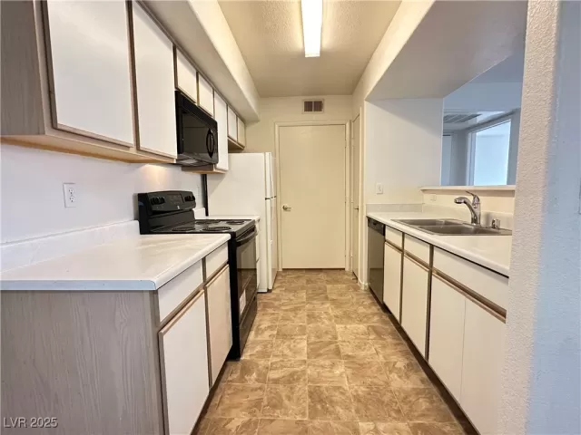 MLS: 2728997 Condo For Sale