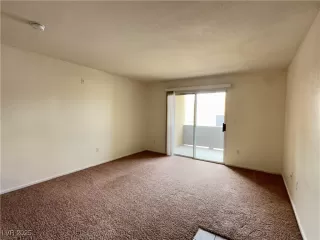 Photo #1: 2728997 Listing 