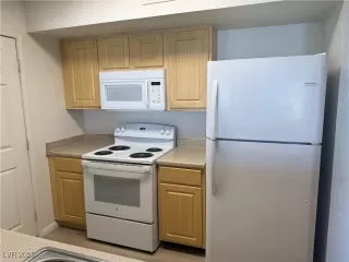 Photo #5: 2729062 Listing 