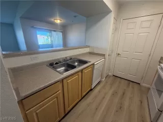 Photo #6: 2729062 Listing 