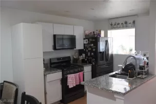 Photo #3: 2729068 Listing 