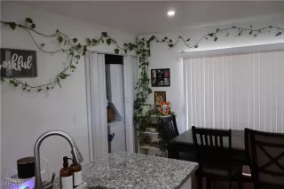Photo #5: 2729068 Listing 