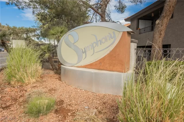MLS: 2729098 Condo For Sale