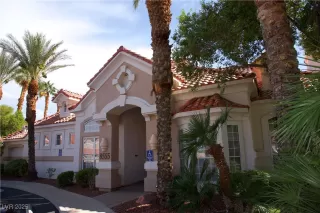 Photo #3: 2729107 Listing 