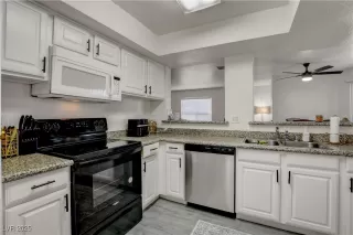 Photo #2: 2729116 Listing 
