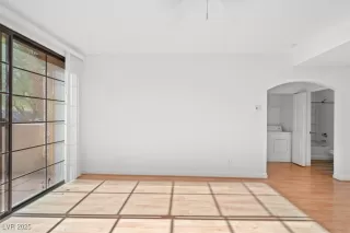 Photo #4: 2729120 Listing 