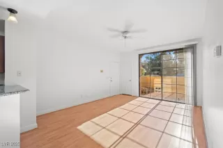 Photo #5: 2729120 Listing 