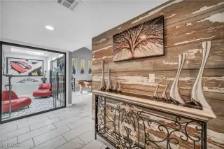 Photo #5: 2729132 Listing 