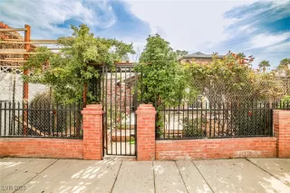 Photo #2: 2729139 Listing 