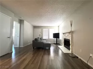 Photo #1: 2729180 Listing 