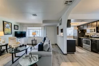 Photo #5: 2729198 Listing 