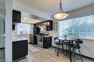 Photo #6: 2729198 Listing 