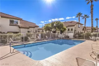Photo #4: 2729220 Listing 