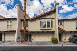 More Details about MLS # 2729248 : 5030 SCHUMANN DRIVE