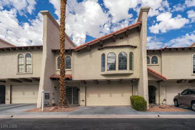 MLS: 2729248 Condo For Sale