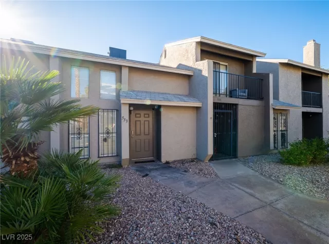 MLS: 2729256 Condo For Sale