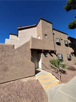 Photo #1: 2729268 Listing 