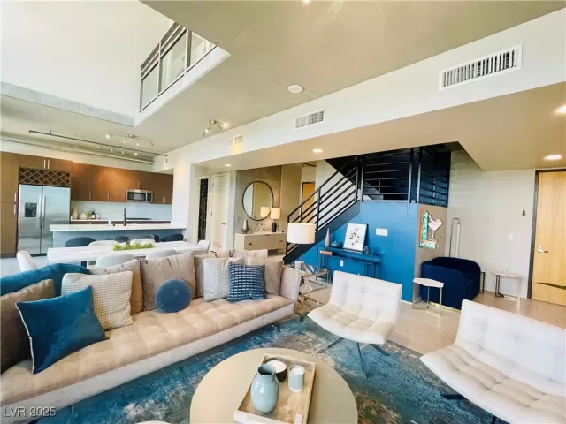 MLS: 2729279 Condo For Sale