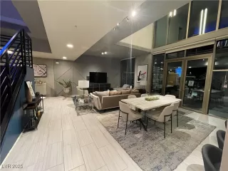 Photo #3: 2729279 Listing 