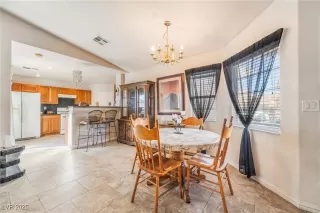 Photo #5: 2729280 Listing