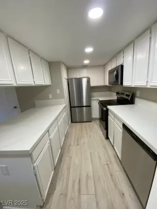 Photo #3: 2729294 Listing 