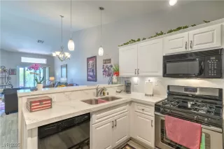 Photo #1: 2729296 Listing