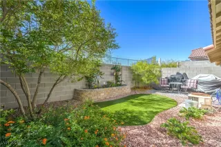 Photo #3: 2729296 Listing