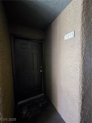 Photo #1: 2729300 Listing 