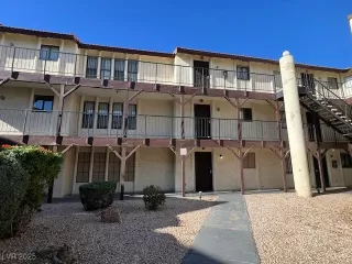 Photo #1: 2729325 Listing 