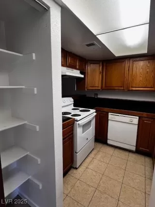 Photo #2: 2729325 Listing 