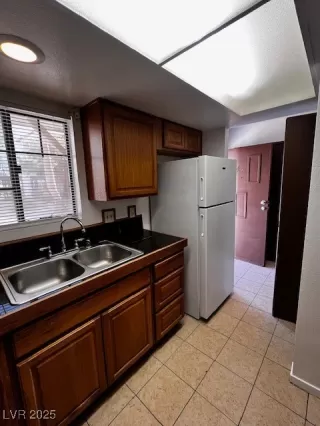 Photo #3: 2729325 Listing 