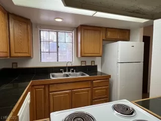 Photo #4: 2729325 Listing 