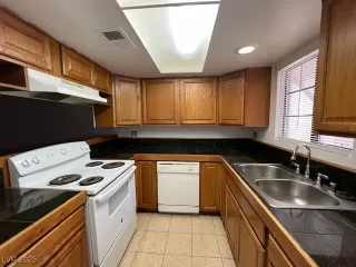 Photo #6: 2729325 Listing 