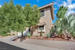 Photo #3: 2729328 Listing