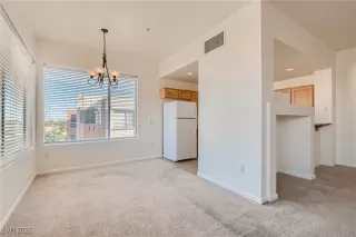 Photo #3: 2729340 Listing 