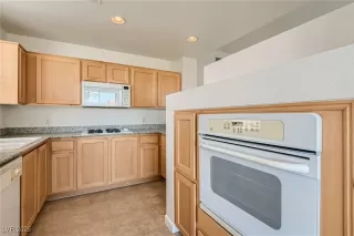 Photo #4: 2729340 Listing 