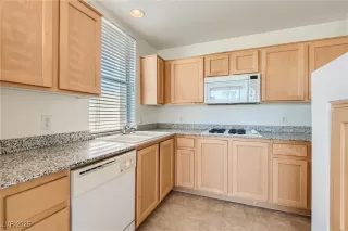 Photo #5: 2729340 Listing 