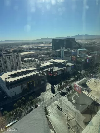 Photo #2: 2729353 Listing