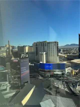 Photo #3: 2729353 Listing