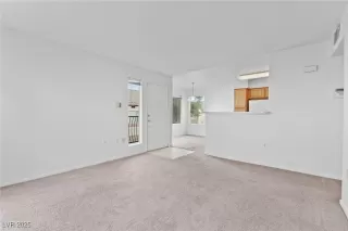 Photo #3: 2729355 Listing