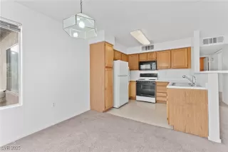 Photo #5: 2729355 Listing