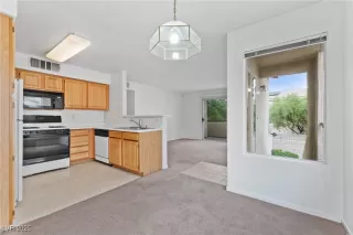 Photo #6: 2729355 Listing