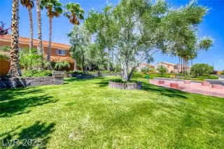 Photo #5: 2729371 Listing 