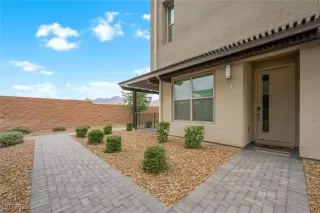 Photo #2: 2729382 Listing 