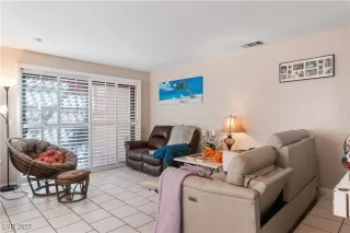 Photo #3: 2729388 Listing 