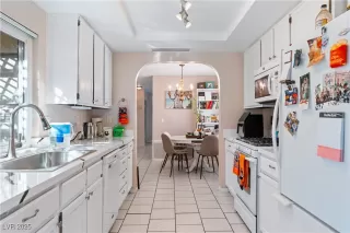 Photo #6: 2729388 Listing 