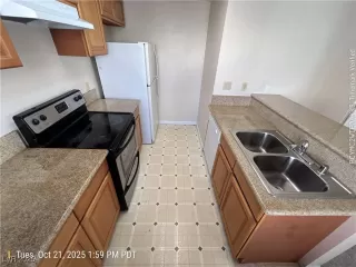 Photo #5: 2729392 Listing 