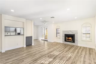 Photo #2: 2729396 Listing 